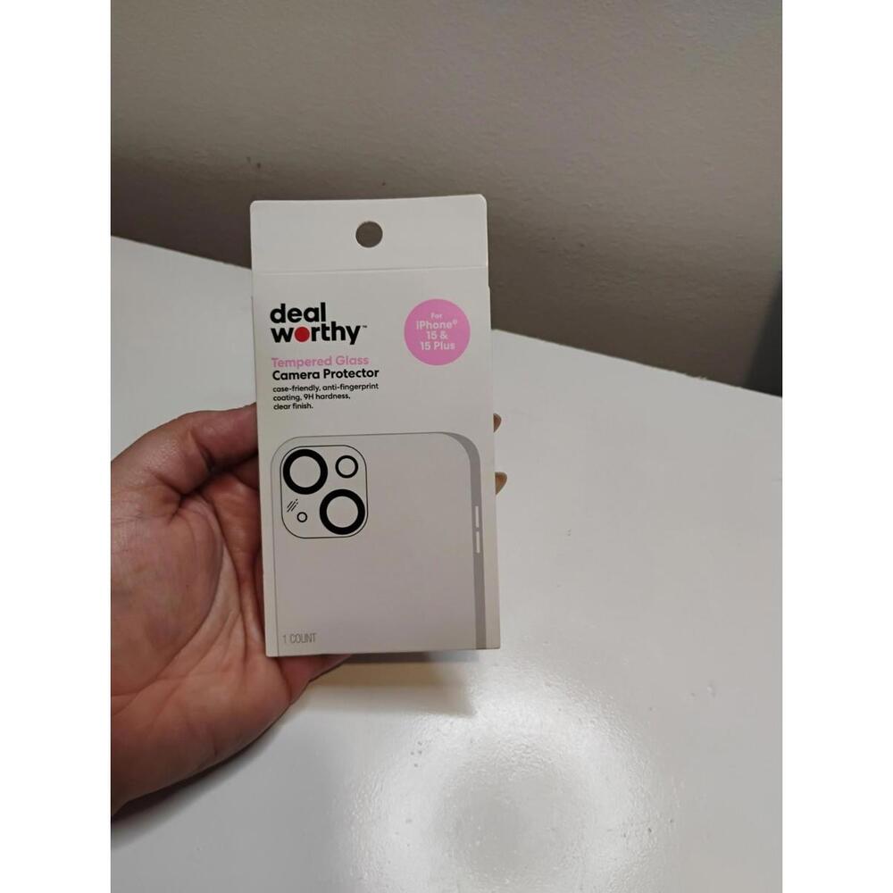 Deal Worthy Tempered Glass Camera Protector iPhone 15 & 15 Plus NEW
